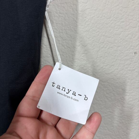 Tanya-B Womens Size Large Knit Tank Top Black Cotton Blend Sleeveless Stretch - Picture 3 of 8